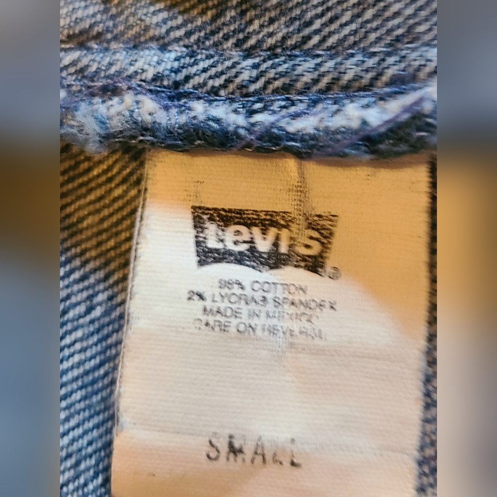 LEVI's Jean Jacket - Picture 6 of 10